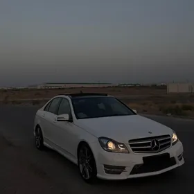 Mercedes-Benz C350 2014