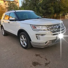 Ford Explorer 2018