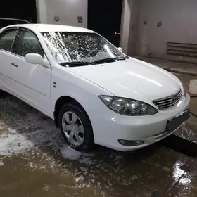 Toyota Camry 2004