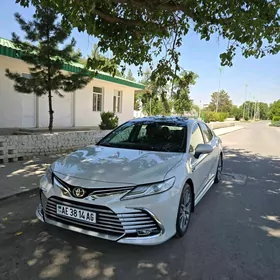 Toyota Camry 2018