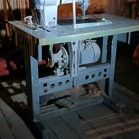Tikin mașyn aýakly model 22