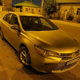 Toyota Camry 2015
