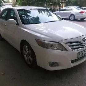 Toyota Camry 2011