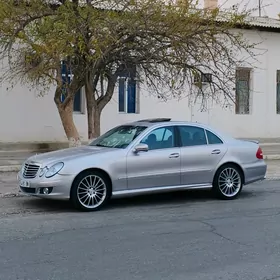Mercedes-Benz E320 2004