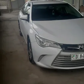 Toyota Camry 2017