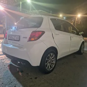 Toyota Yaris 2016