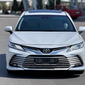 Toyota Camry 2020