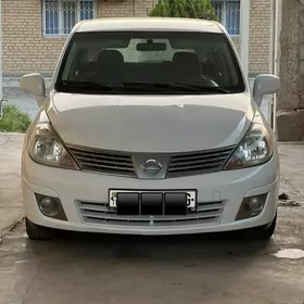 Nissan Versa 2010