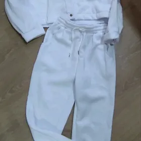 костюм