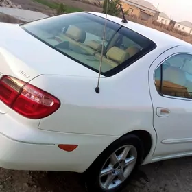 Nissan Maxima 2000