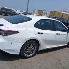 Toyota Camry 2022