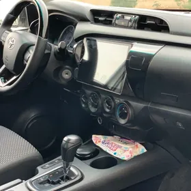 Toyota Hilux 2017
