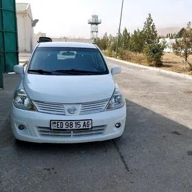 Nissan Versa 2012
