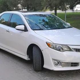 Toyota Camry 2013
