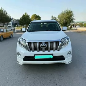 Toyota Land Cruiser Prado 2013