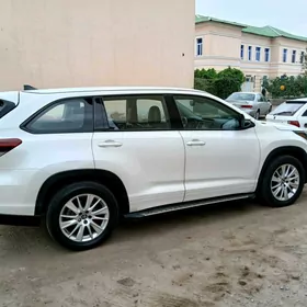 Toyota Highlander 2019