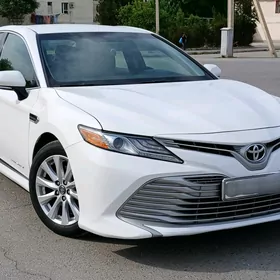 Toyota Camry 2020
