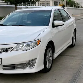 Toyota Camry 2014