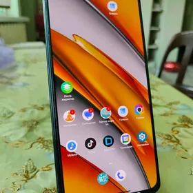 Poco f3