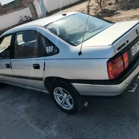 Opel Vectra 1990