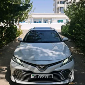 Toyota Camry 2020