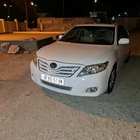 Toyota Camry 2011