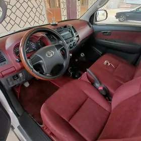 Toyota Hilux 2012