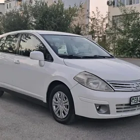 Nissan Versa 2010