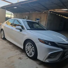 Toyota Camry 2024