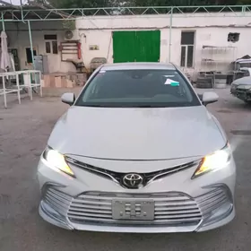 Toyota Camry 2022