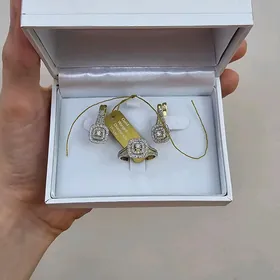 gyzyl brilliyant komplekt