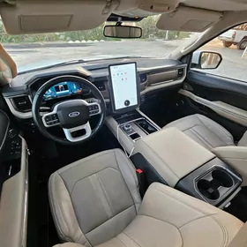 Ford Expedition 2022