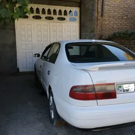 Toyota Carina 1995