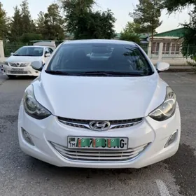 Hyundai Elantra 2011