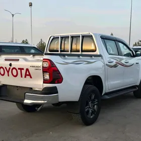 Toyota Hilux 2025
