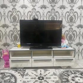 телевизор