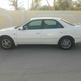 Toyota Camry 2001