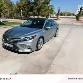 Toyota Camry 2021