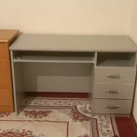 kapyuterni stol