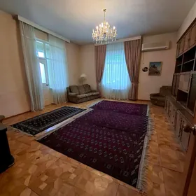 KOLININA MOPRA  4 KOM 135 M²