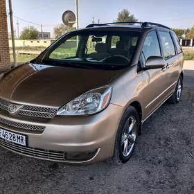 Toyota Sienna 2004