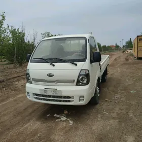 Kia Bongo 2013