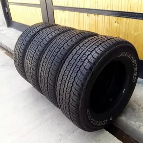 Dunlop  275  65  17
