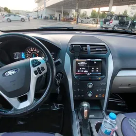 Ford Explorer 2012