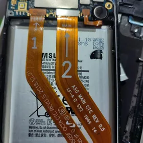 SAMSUNG A50