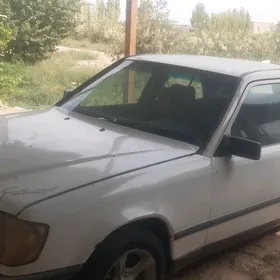Mercedes-Benz 230E 1989
