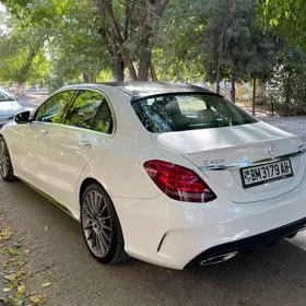 Mercedes-Benz C300 2015