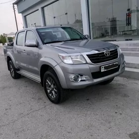 Toyota Hilux 2015
