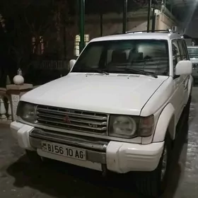Mitsubishi Montero 1997