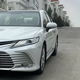 Toyota Camry 2023